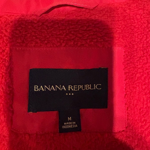 Banana Republic red outdoor vest. Size m - Picture 6 of 6